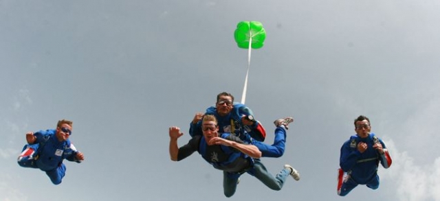  Parachute jump with Batair 